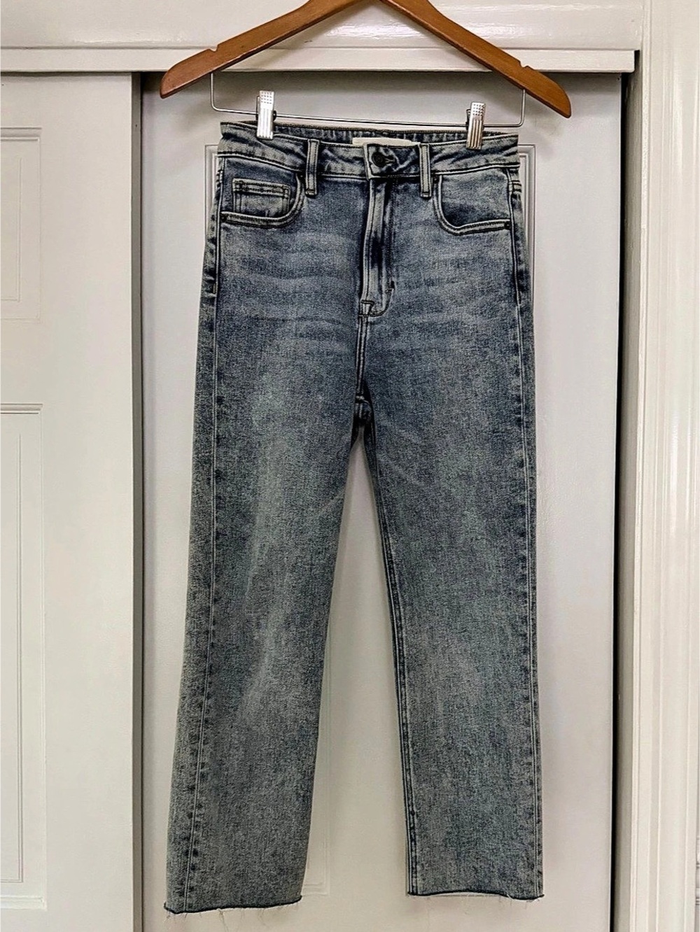 HIDDEN Straight Leg Jeans in Blue Waist 26